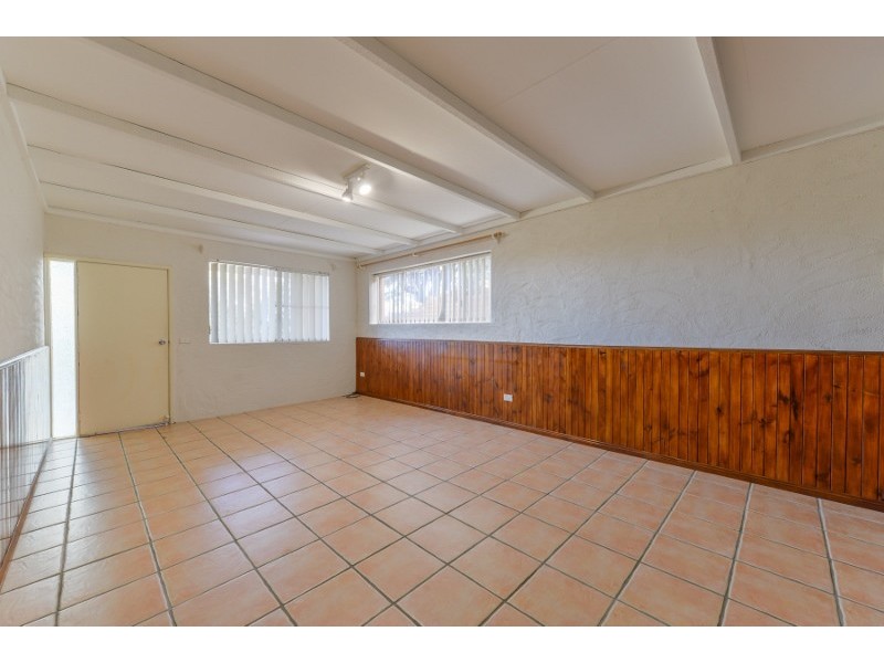 2 Dekalb Street, Tamworth NSW 2340