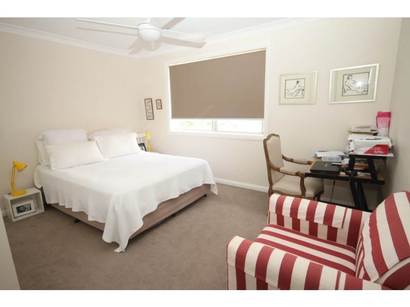 25 Minnamurra Cres, Tamworth NSW 2340