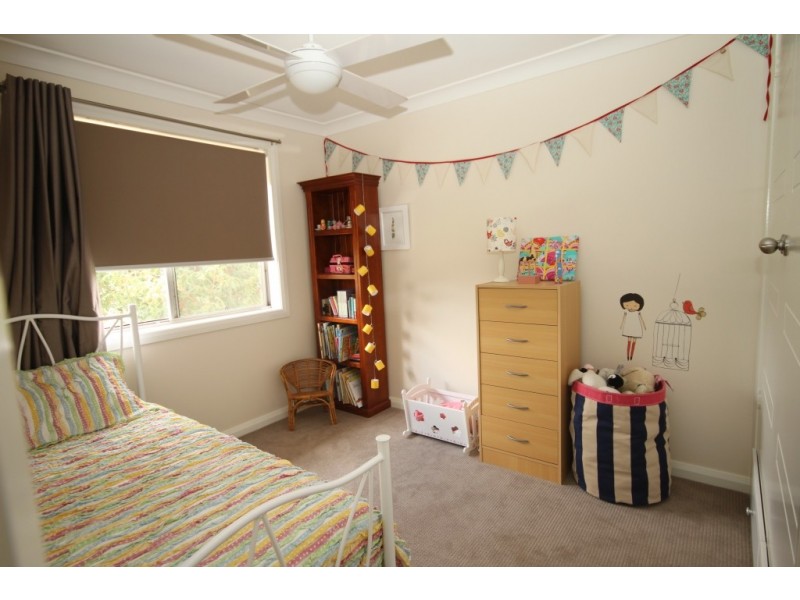 25 Minnamurra Cres, Tamworth NSW 2340