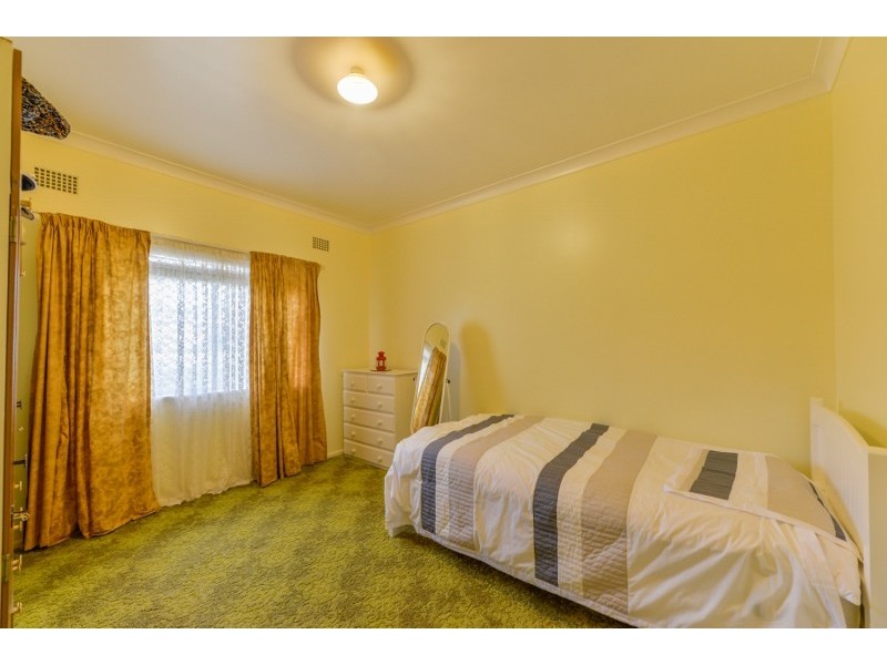 17 Oak Street, Tamworth NSW 2340