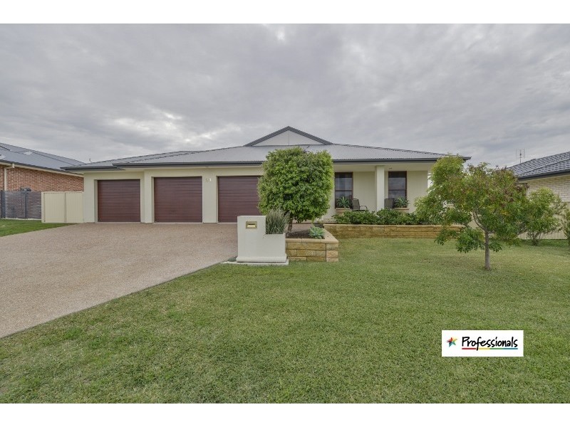 21 Kalinda Place, Tamworth NSW 2340