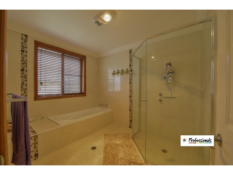 21 Kalinda Place, Tamworth NSW 2340