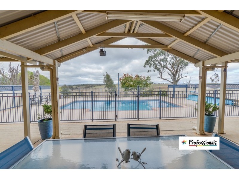 15 Lawrence Avenue, Tamworth NSW 2340