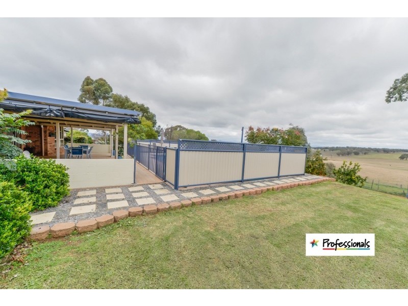 15 Lawrence Avenue, Tamworth NSW 2340