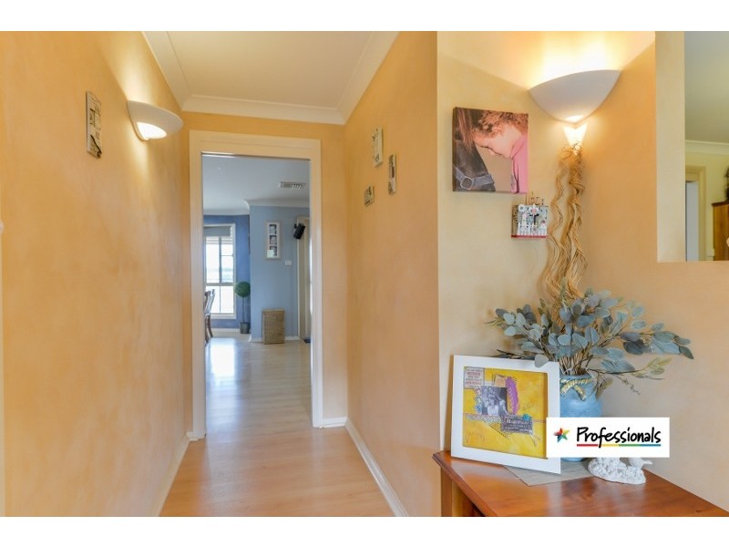 15 Lawrence Avenue, Tamworth NSW 2340