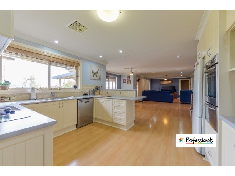 15 Lawrence Avenue, Tamworth NSW 2340