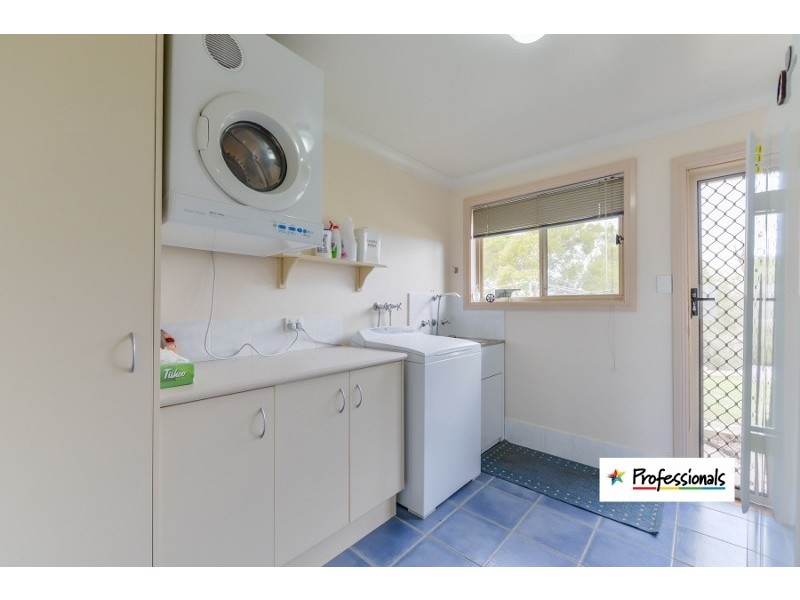 15 Lawrence Avenue, Tamworth NSW 2340