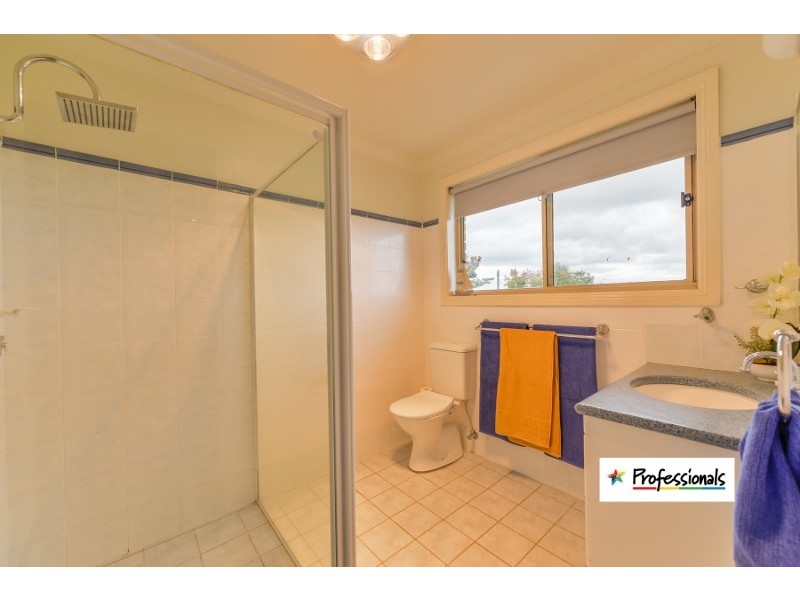 15 Lawrence Avenue, Tamworth NSW 2340