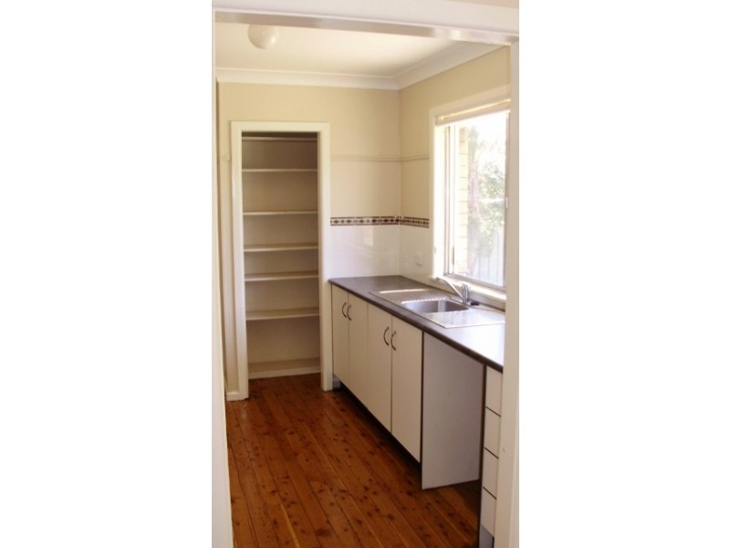 31 Holland Street, Tamworth NSW 2340