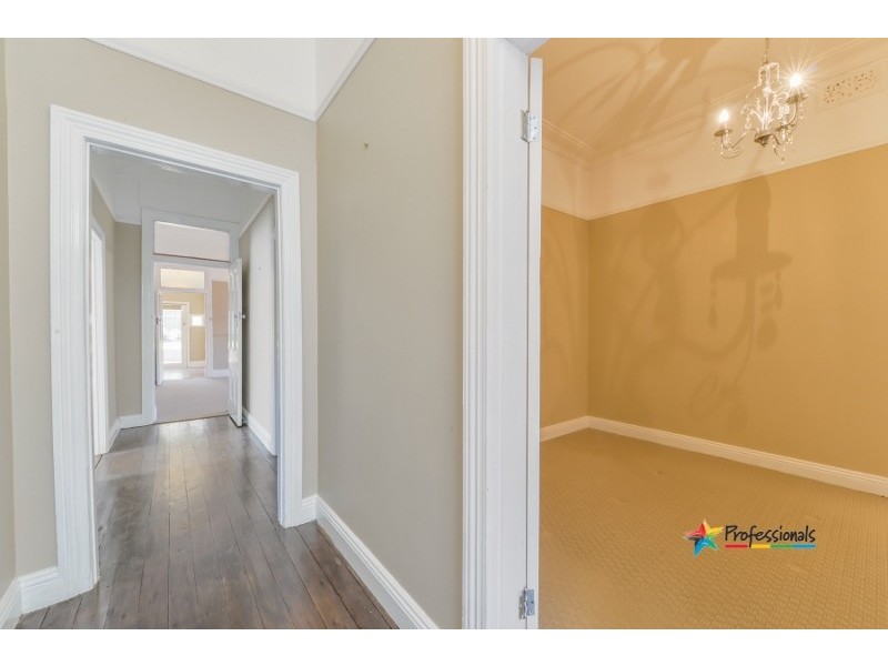 98 Napier Street, Tamworth NSW 2340