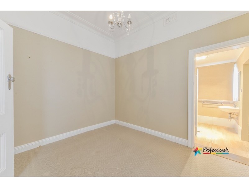 98 Napier Street, Tamworth NSW 2340