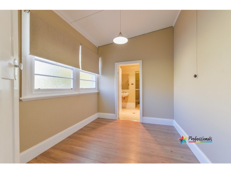 98 Napier Street, Tamworth NSW 2340