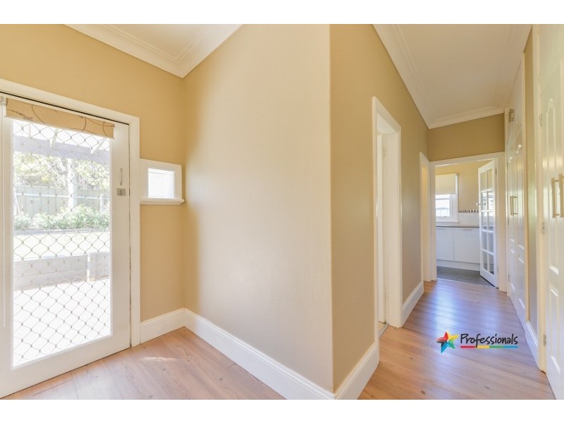 98 Napier Street, Tamworth NSW 2340