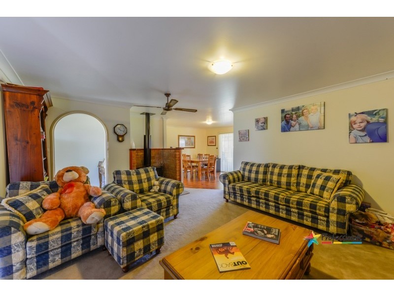 19 Warral Street, Duri NSW 2344