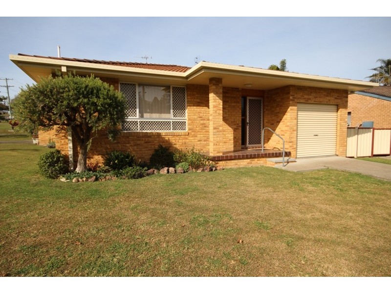 2/47 Amaroo Drive, Taree NSW 2430