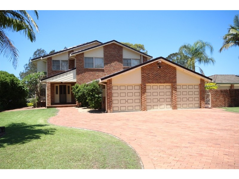 8 Ochiltree Place, Taree NSW 2430