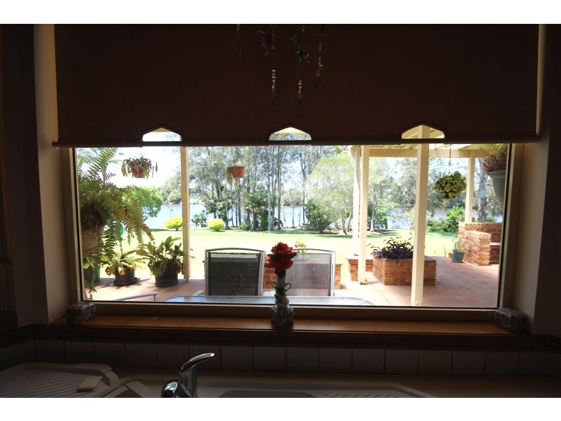 8 Ochiltree Place, Taree NSW 2430