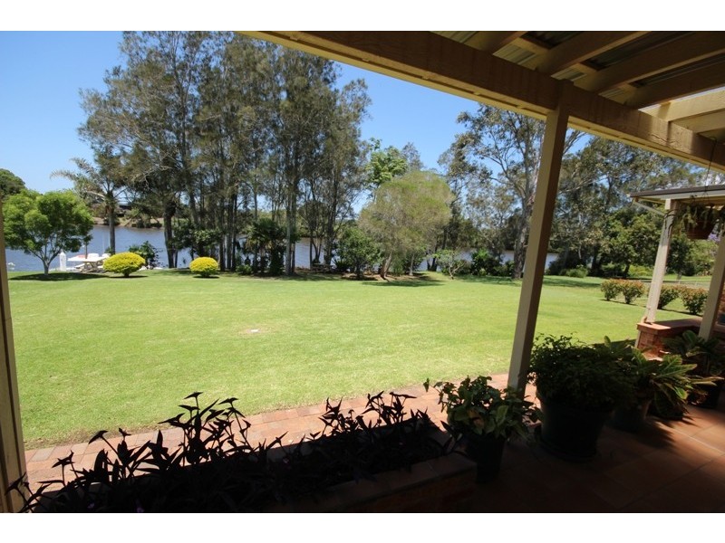 8 Ochiltree Place, Taree NSW 2430