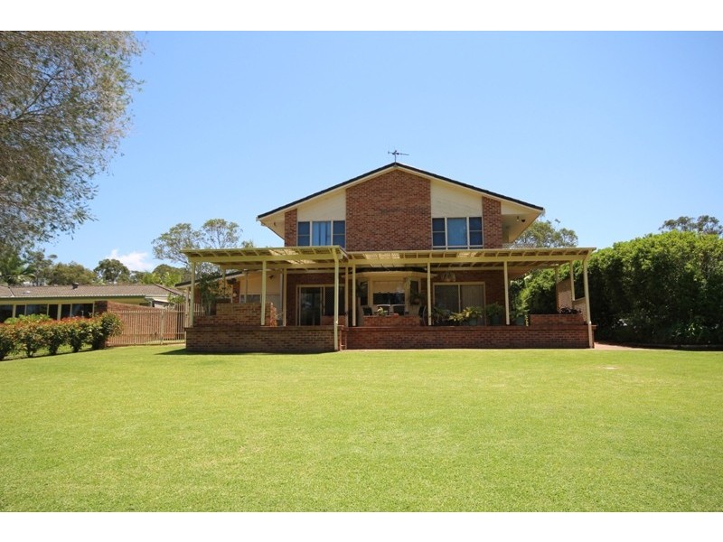 8 Ochiltree Place, Taree NSW 2430