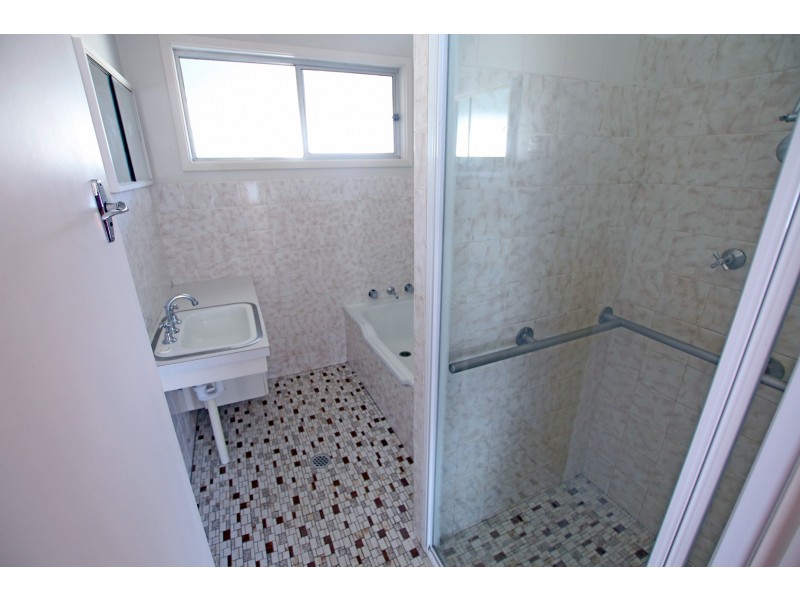 24 Dolphin Avenue, Taree NSW 2430