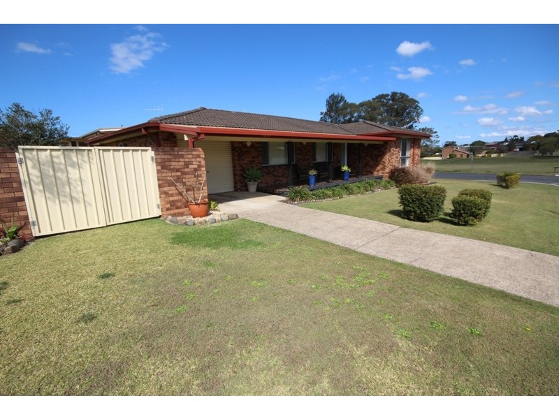 82 Ritchie Crescent, Taree NSW 2430