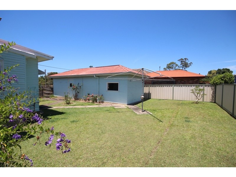 18 Milligan Street, Taree NSW 2430