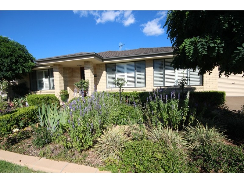 16 Abbott Street, Wingham NSW 2429