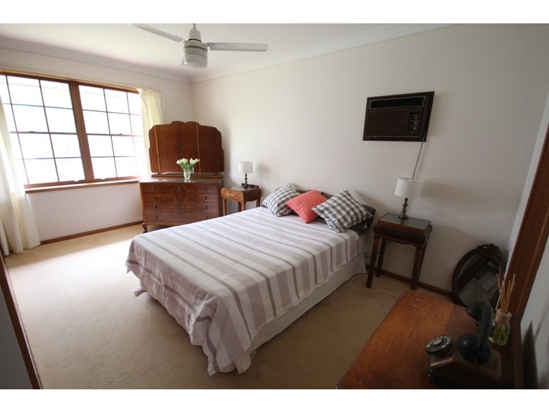 33 Bushland Drive, Taree NSW 2430
