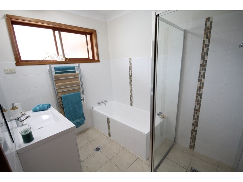 33 Bushland Drive, Taree NSW 2430