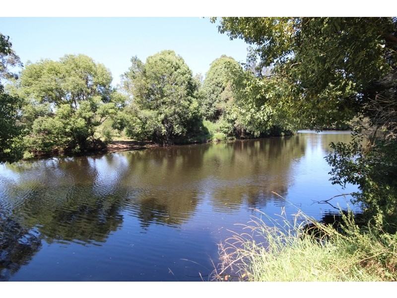 2 Locketts Crossing Road, Coolongolook NSW 2423