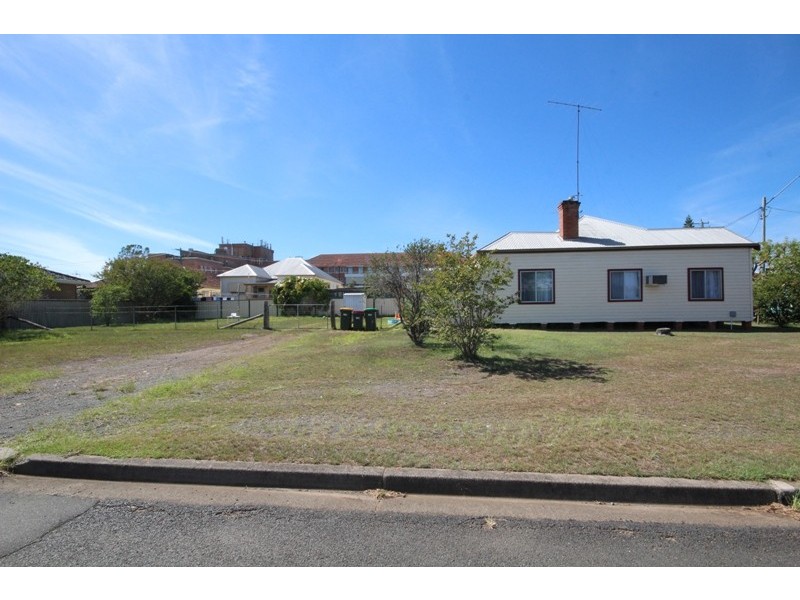 43 Commerce Street, Taree NSW 2430