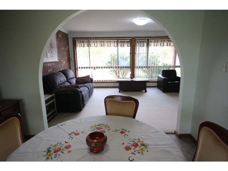 9 Kodi Close, Old Bar NSW 2430