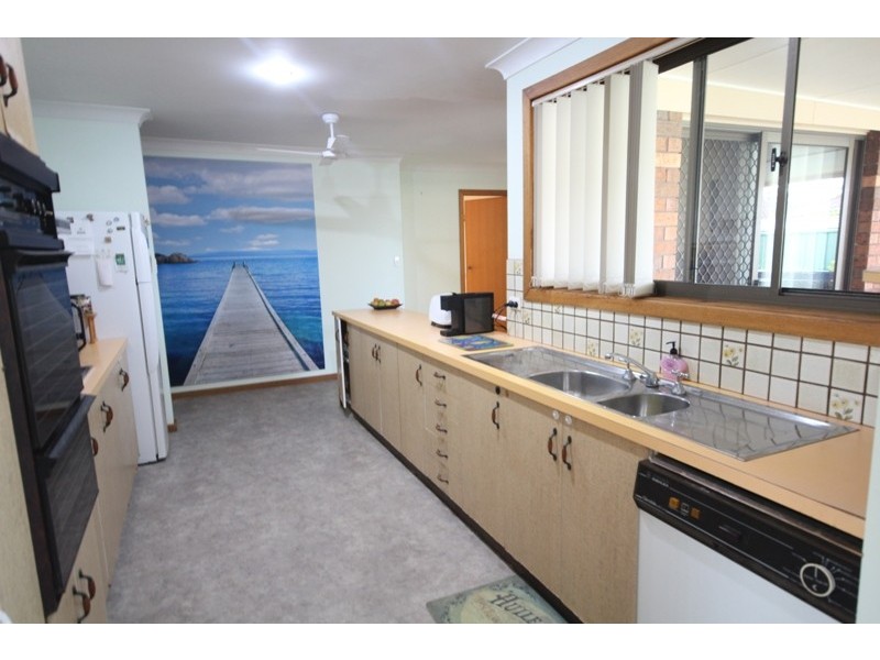 9 Kodi Close, Old Bar NSW 2430