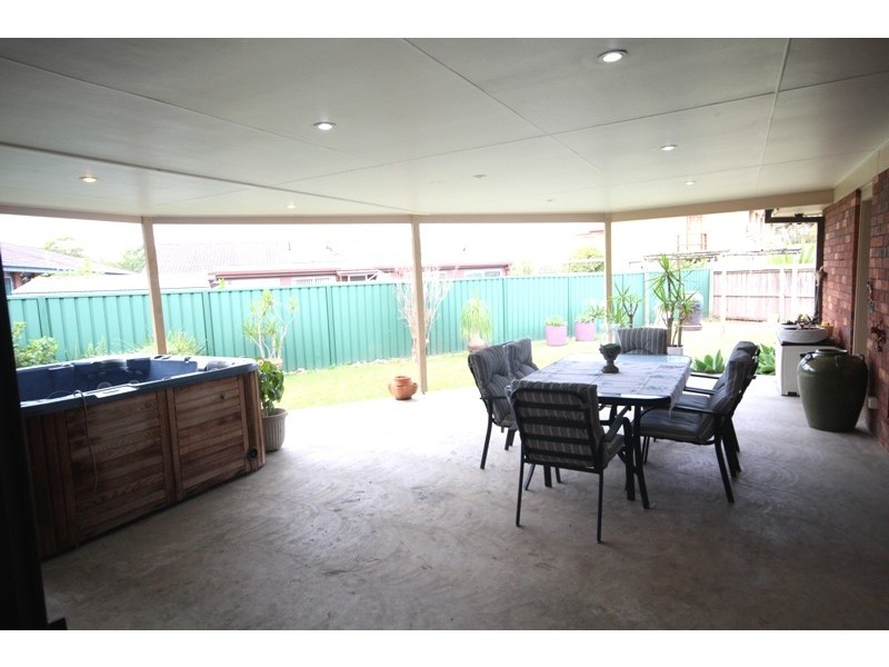 9 Kodi Close, Old Bar NSW 2430