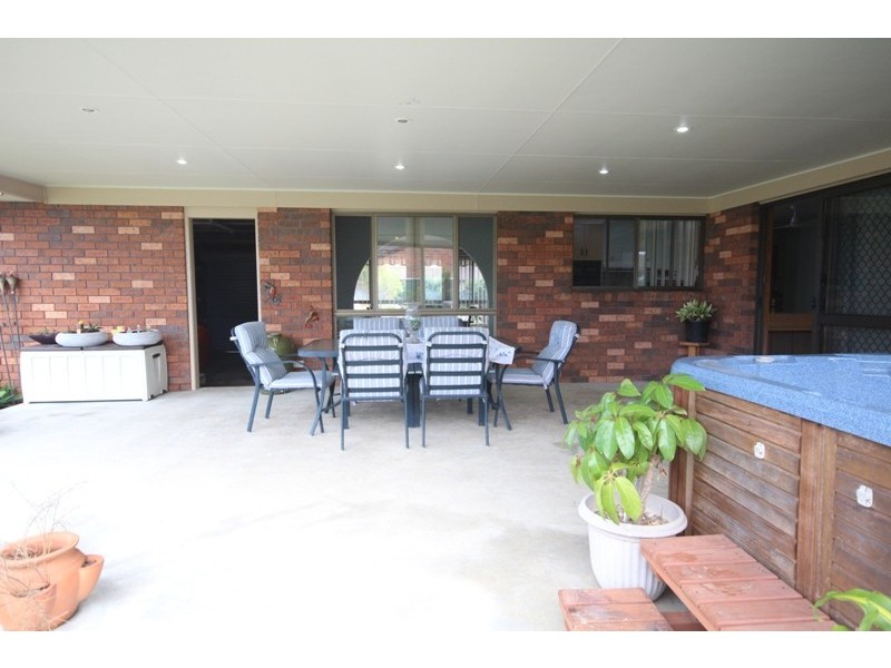 9 Kodi Close, Old Bar NSW 2430