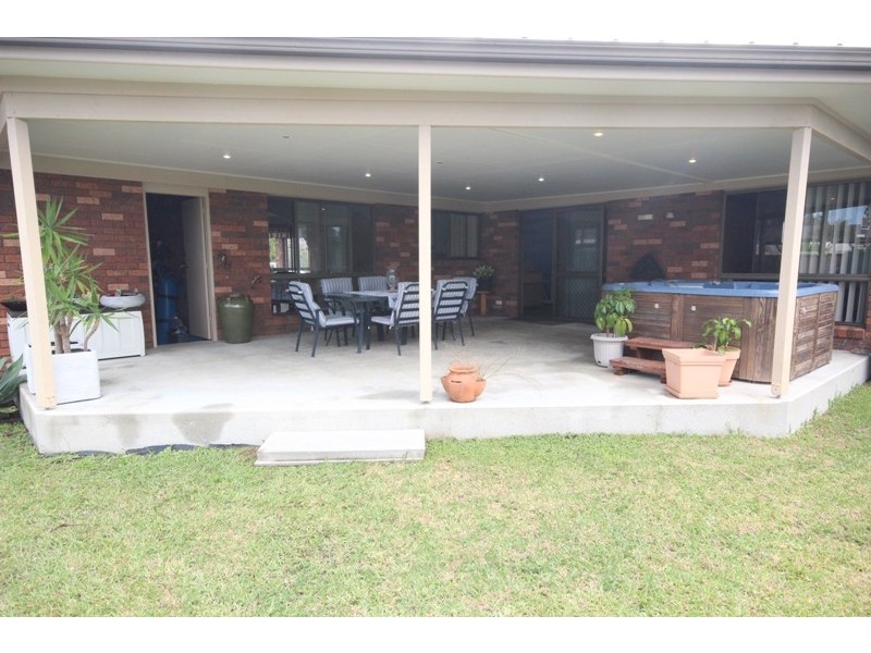 9 Kodi Close, Old Bar NSW 2430