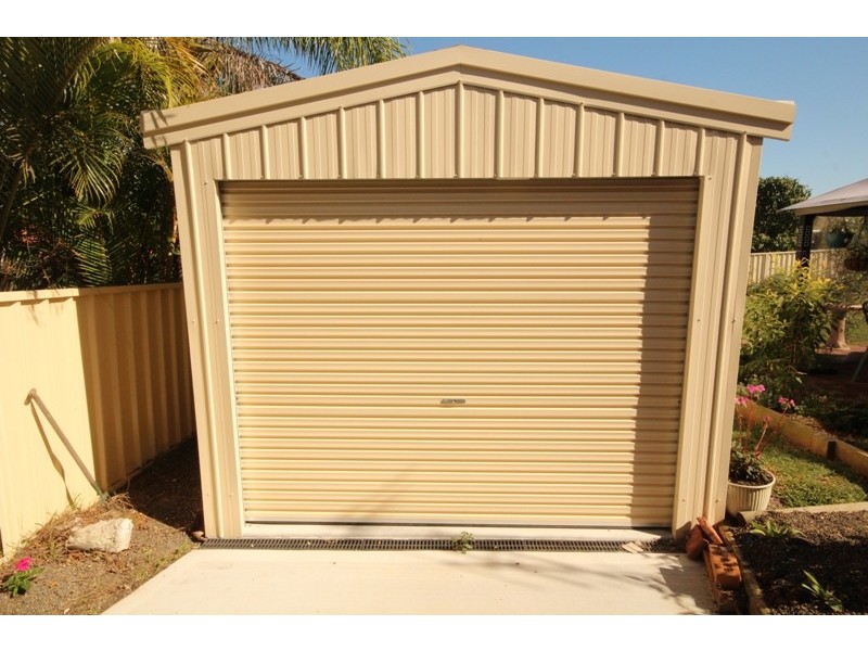 6 Laurina Close, Old Bar NSW 2430