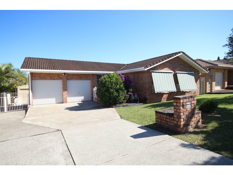 6 Laurina Close, Old Bar NSW 2430