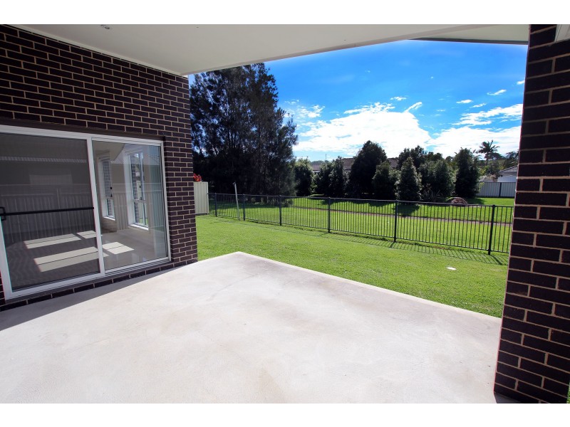 4 Laguna Court, Black Head NSW 2430