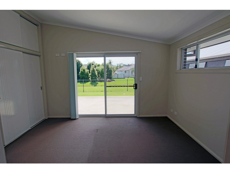 4 Laguna Court, Black Head NSW 2430