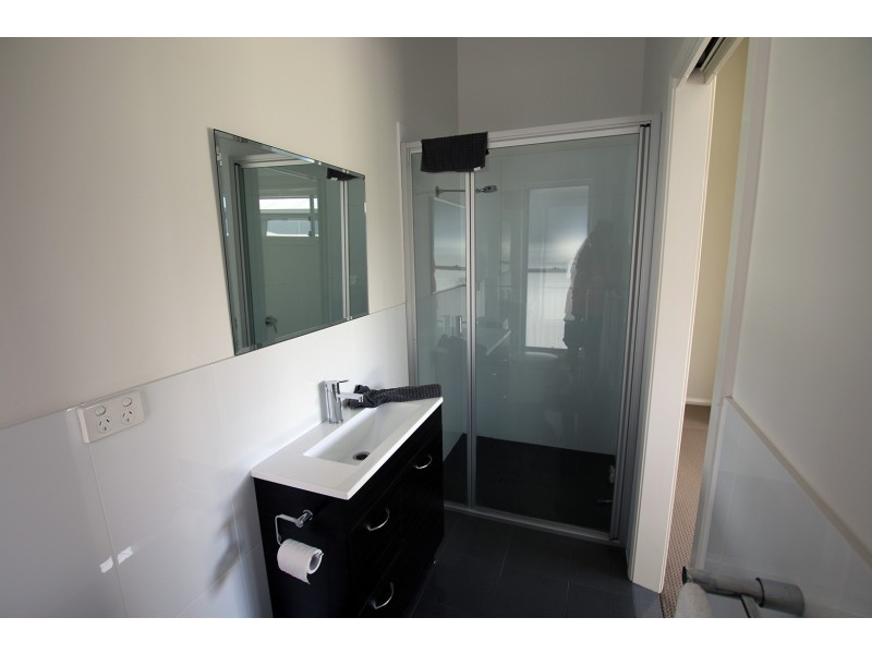 4 Laguna Court, Black Head NSW 2430