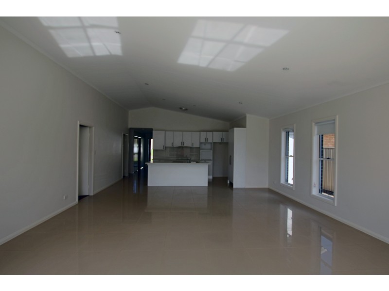 4 Laguna Court, Black Head NSW 2430