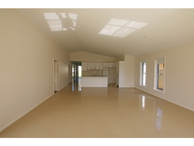 4 Laguna Court, Black Head NSW 2430