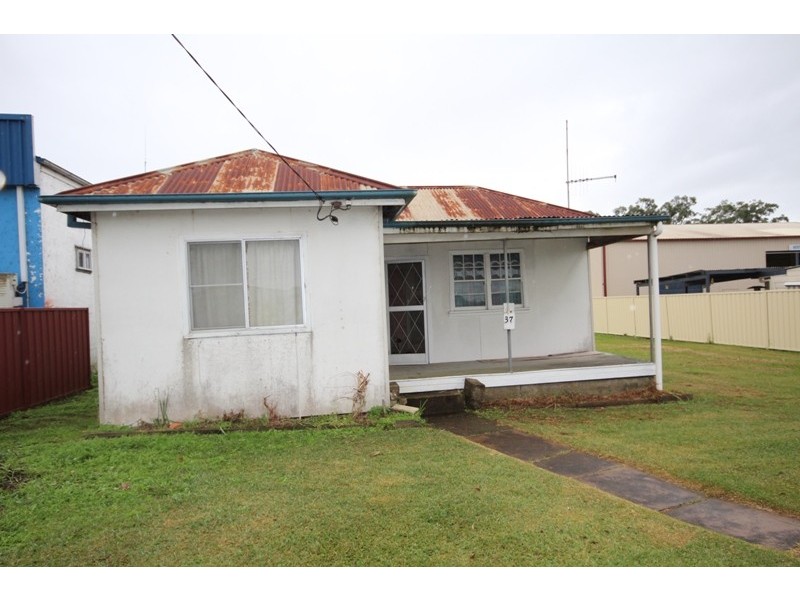 37 Muldoon Street, Taree NSW 2430