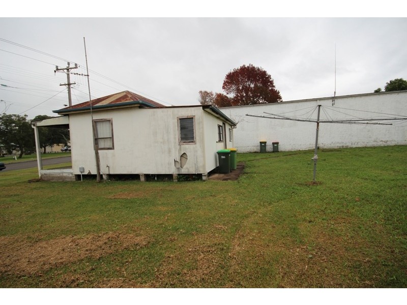 37 Muldoon Street, Taree NSW 2430