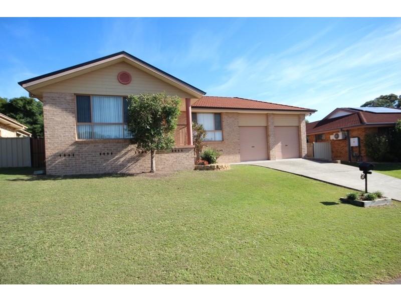 13 Burrawong Crescent, Taree NSW 2430