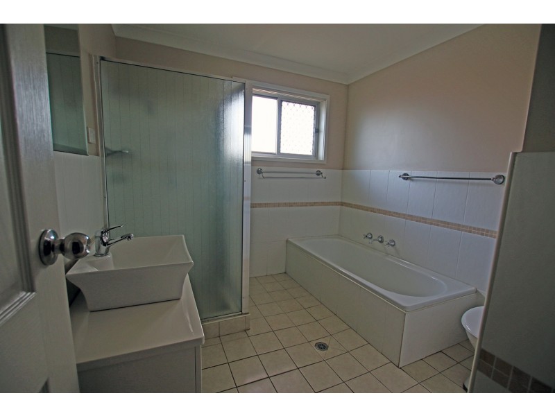 18 Tristania Crescent, Taree NSW 2430