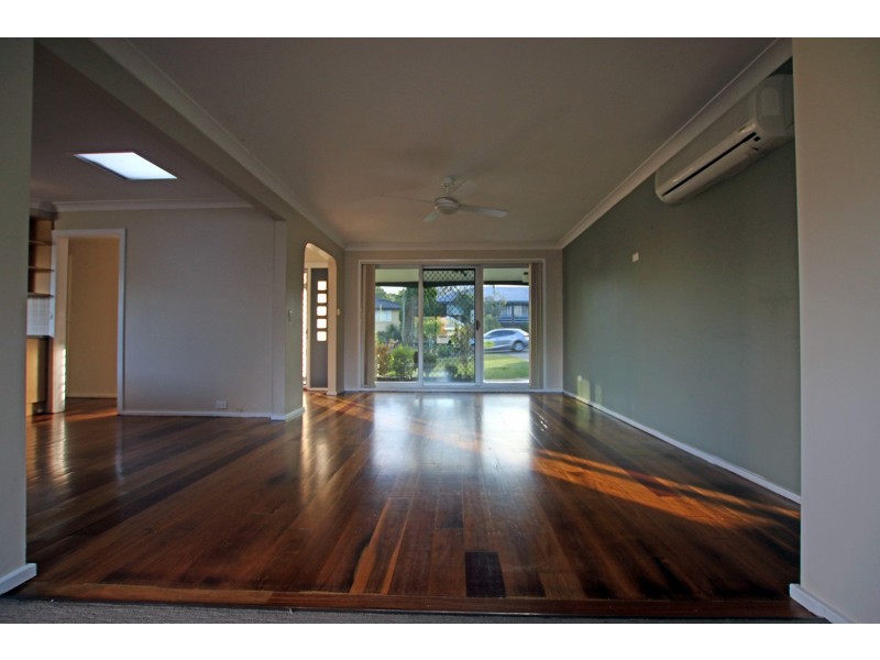 18 Tristania Crescent, Taree NSW 2430