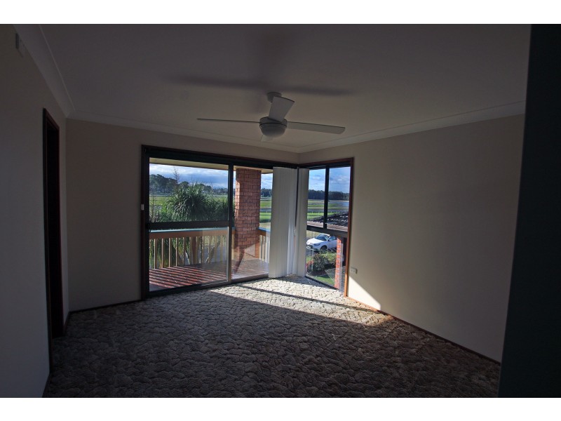 19 Lawson Crescent, Taree NSW 2430