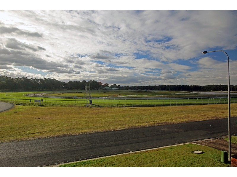 19 Lawson Crescent, Taree NSW 2430